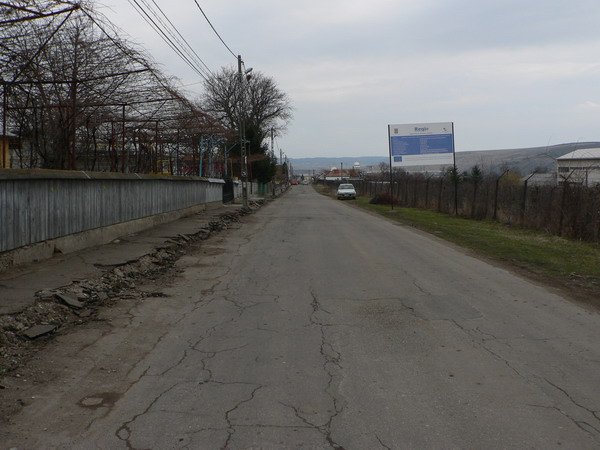 2 M Sadoveanu inlocuit borduri  3.jpg